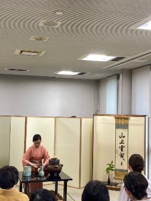 市民大茶会R6年度の様子(立礼席)