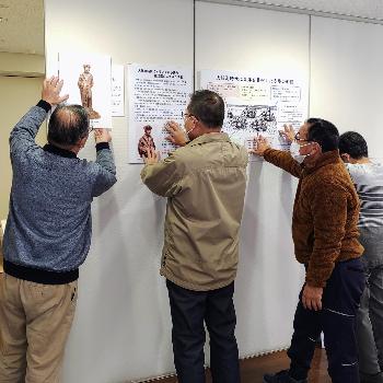 エラスムス像研究会展示風景