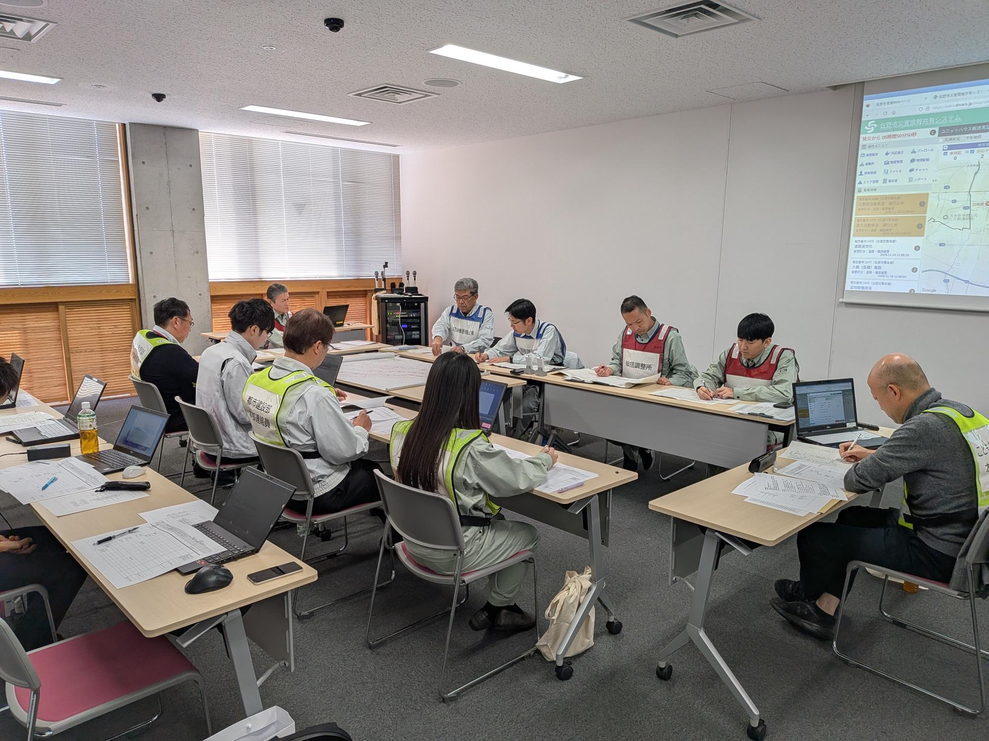 ユニットハウス輸送実証訓練の様子1