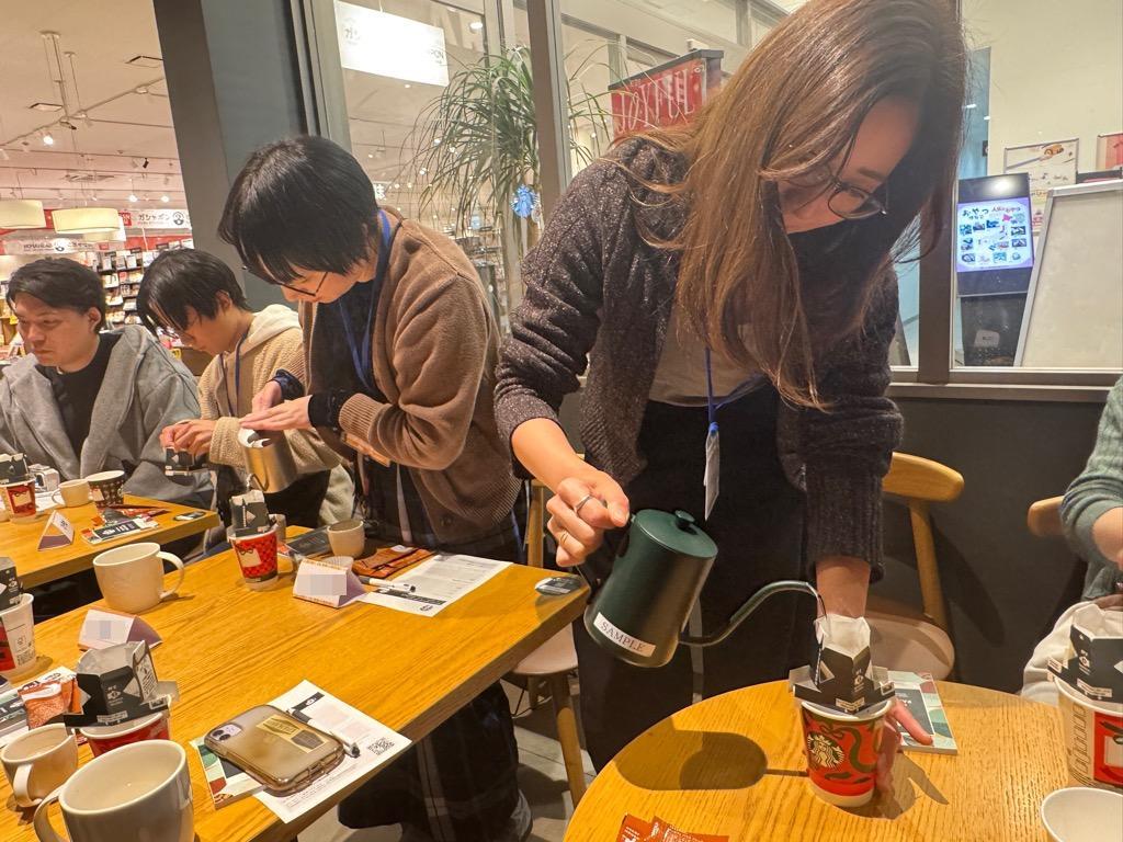 コーヒー抽出体験の様子1