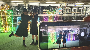 R7_volunteens_illumine-shon_san