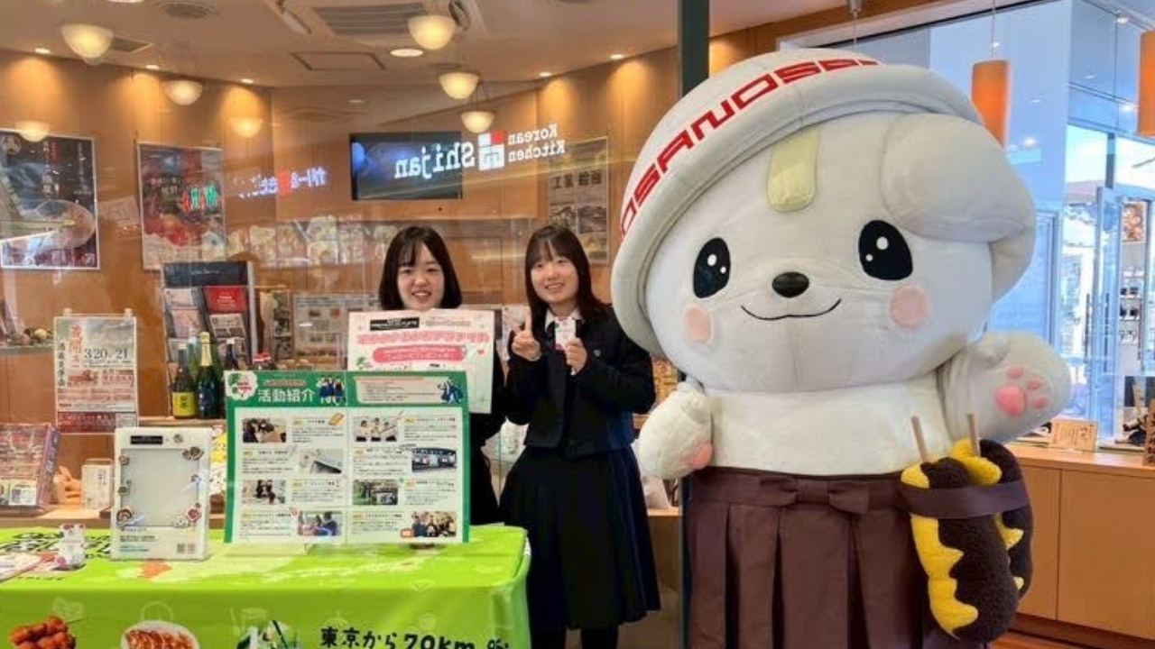sanoteens_クリアファイル配布の様子3