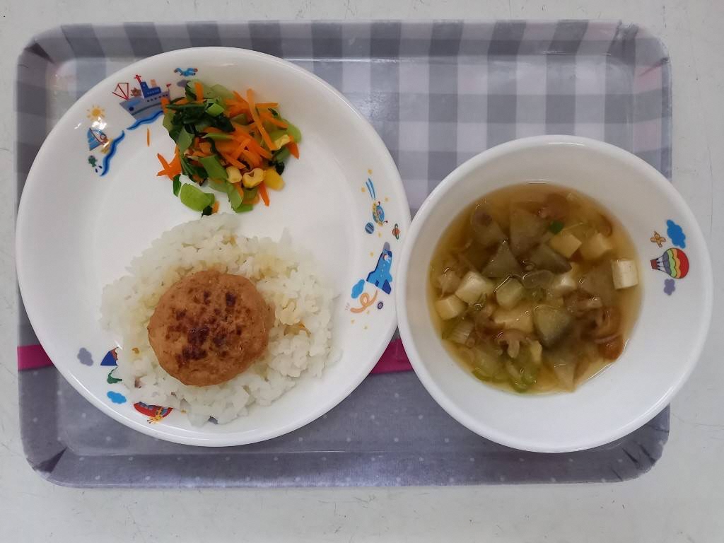 大豆入り鶏つくね焼きの写真