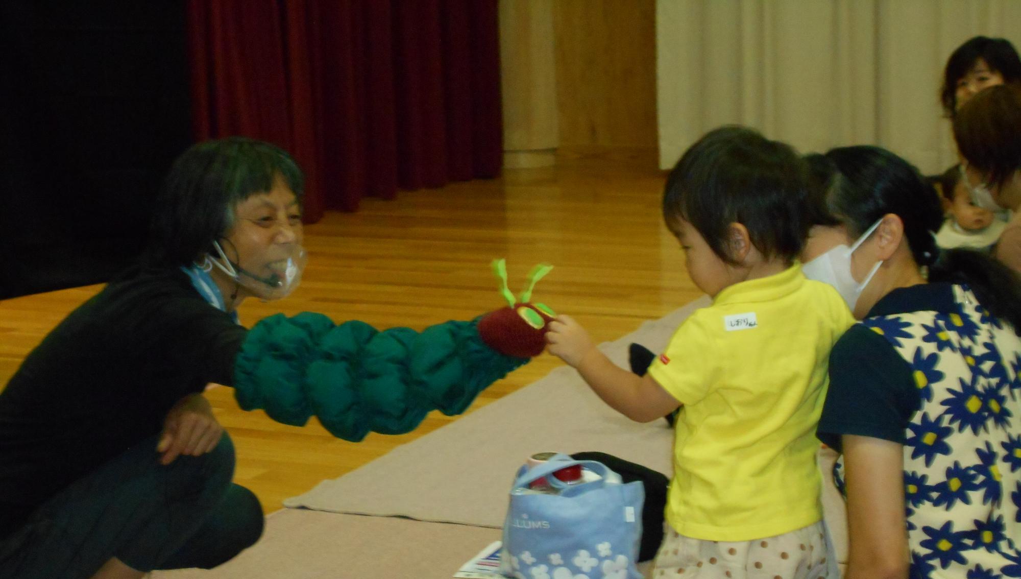 9月30日のおはなし会の様子