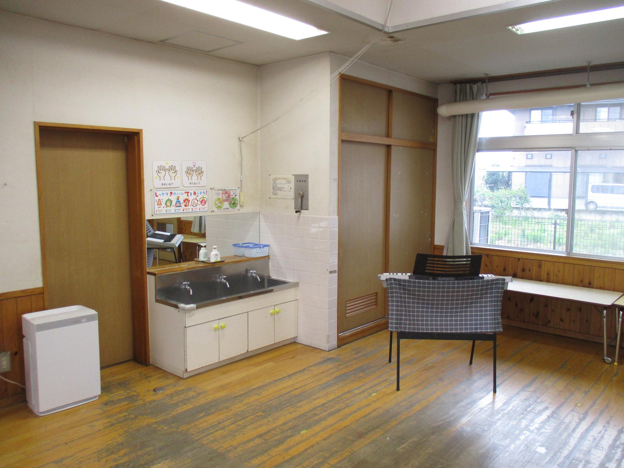 赤坂保育園幼児室