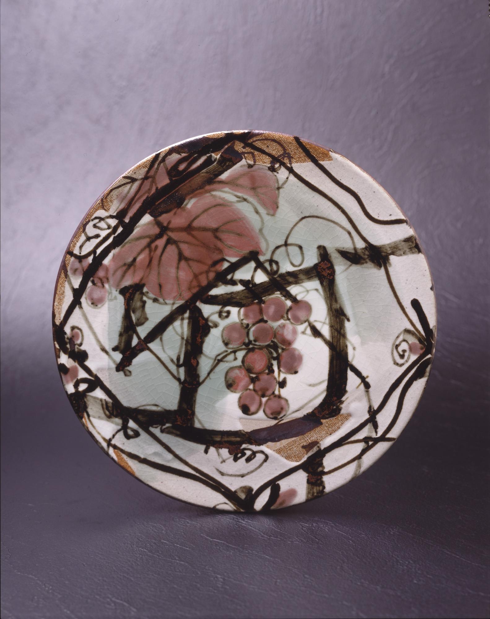 鉄絵銅彩葡萄文陶板