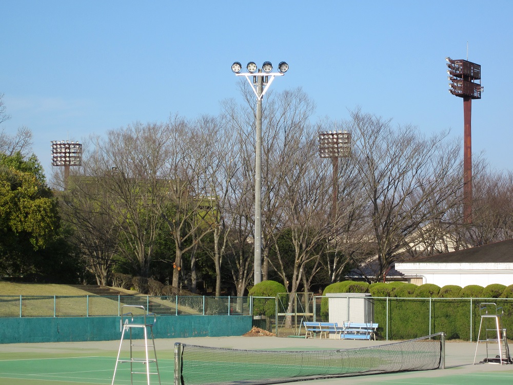 佐野市運動公園テニスコート夜間照明写真