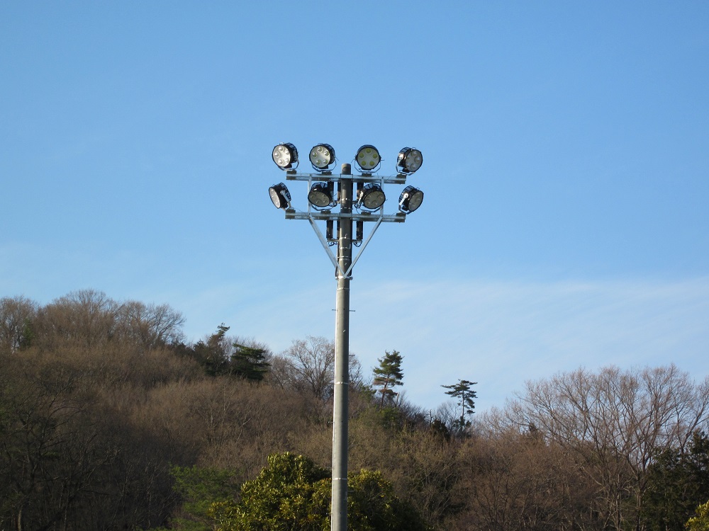 佐野市運動公園テニスコート夜間照明写真