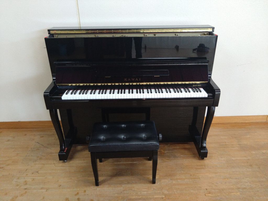KAWAI アップライトピアノ（DS-5E）