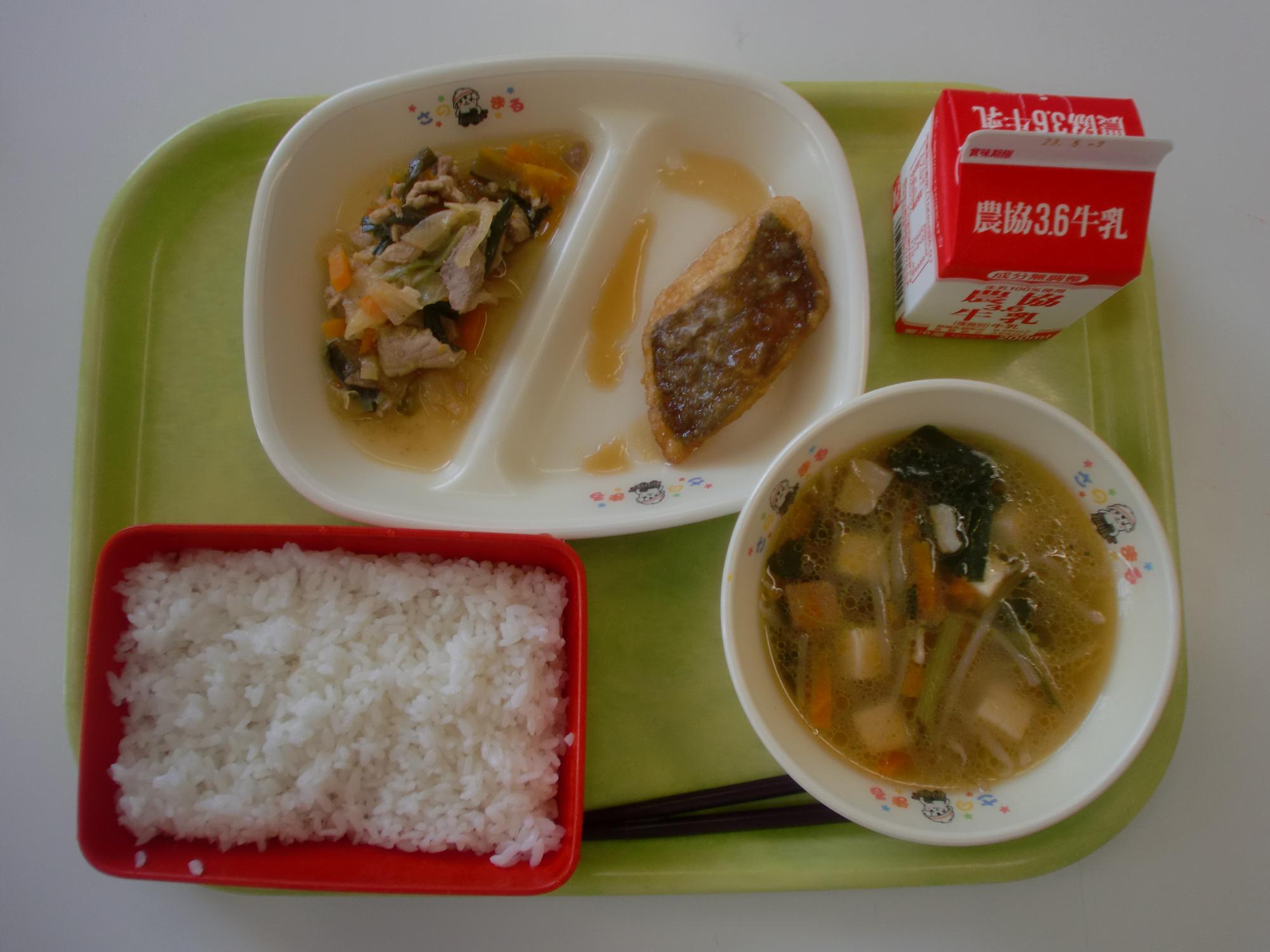 令和5年4月28日北部学校給食センター給食写真