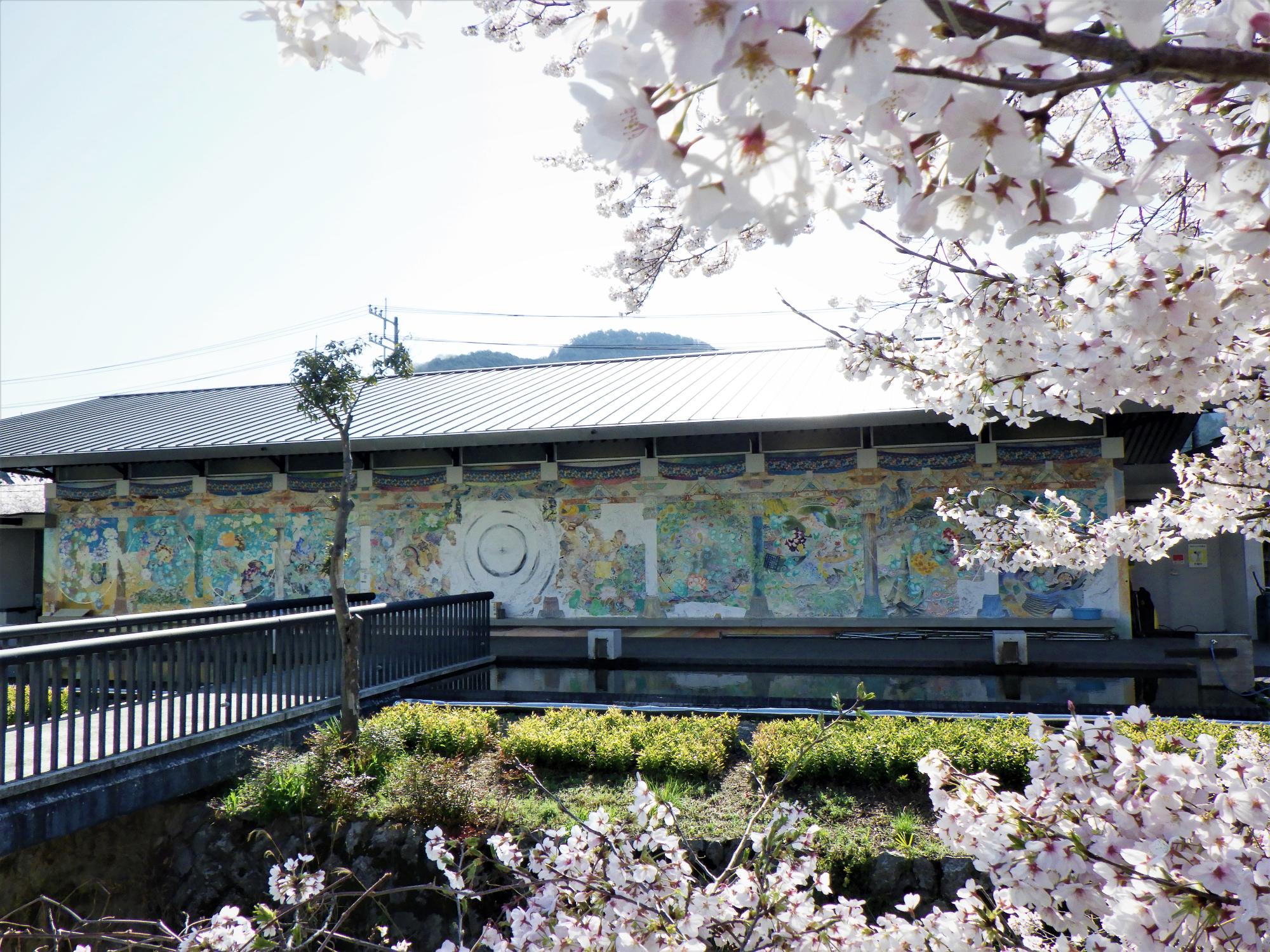 4月のフレスコ画 桜