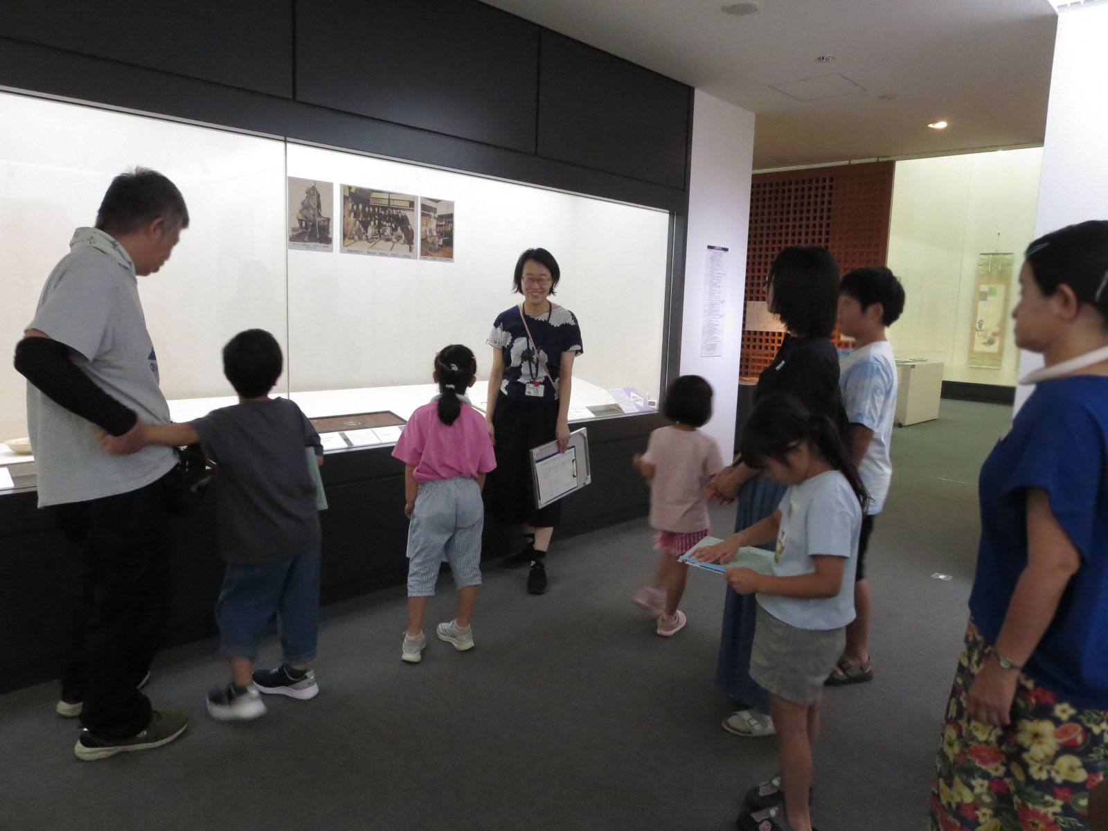作品鑑賞会の様子